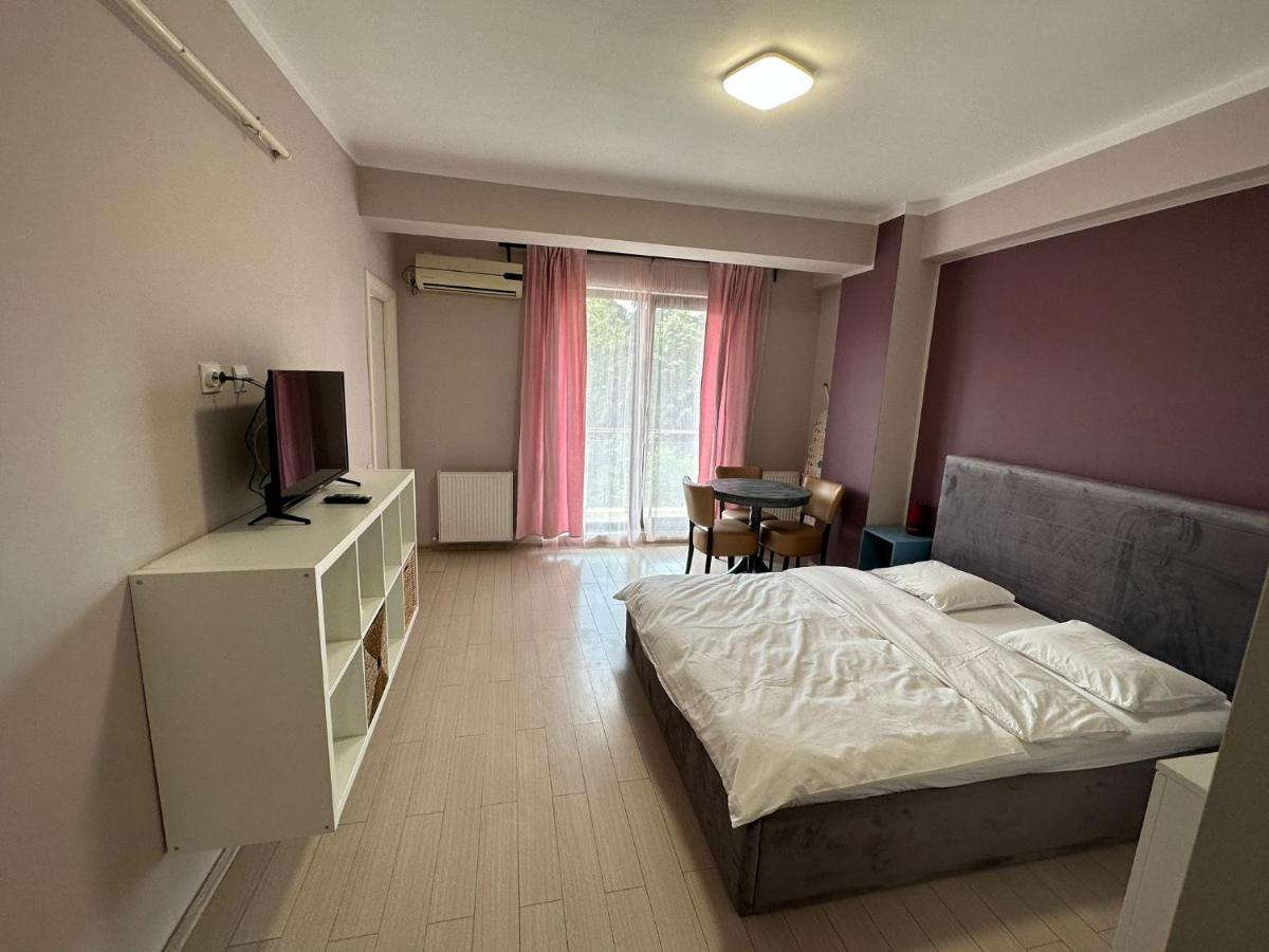 Central Studio Vitan Mall Bucarest Esterno foto